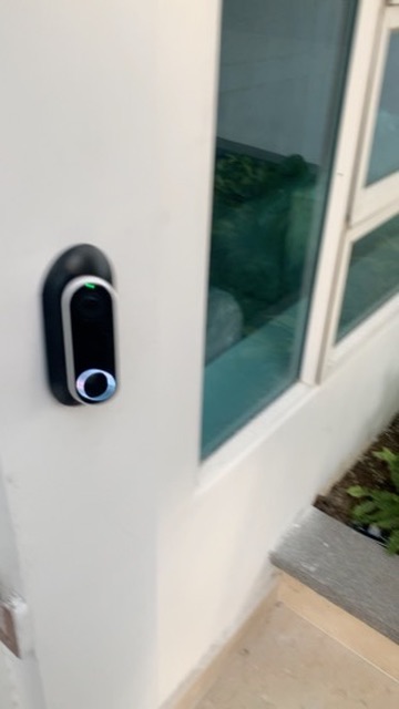 Cerradura inteligente instalada